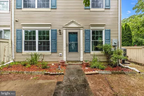 1017 Robin Hill Ter, Frederick, MD 21702