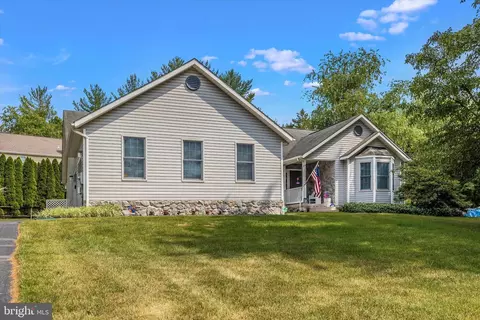332 Copper Oaks Dr, Woodsboro, MD 21798