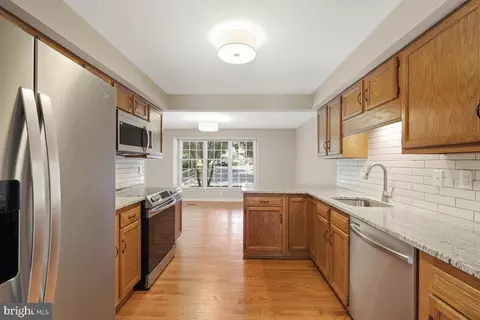 7983 Windsail Ct, Frederick, MD 21701 photo 6