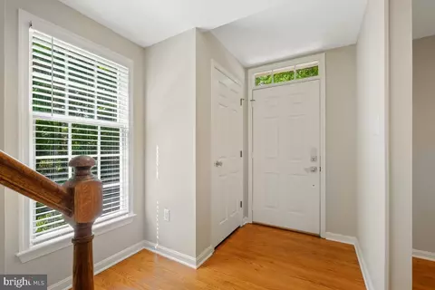 7983 Windsail Ct, Frederick, MD 21701 photo 2