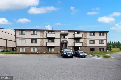 750 Heather Ridge Dr #15B, Frederick, MD 21702