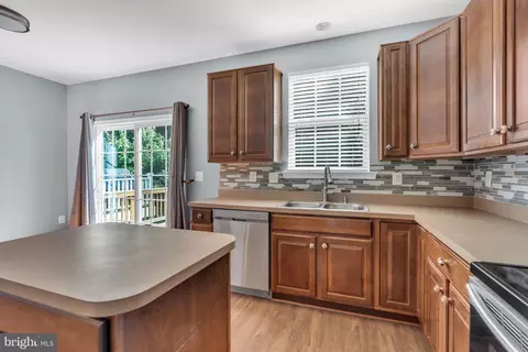 669 Tivoli Rd, Frederick, MD 21703 photo 8