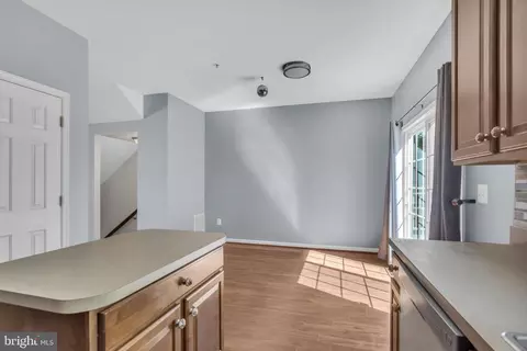 669 Tivoli Rd, Frederick, MD 21703 photo 9