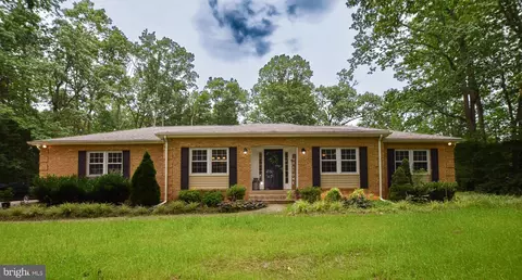 8013 Dustin Dr, Frederick, MD 21701