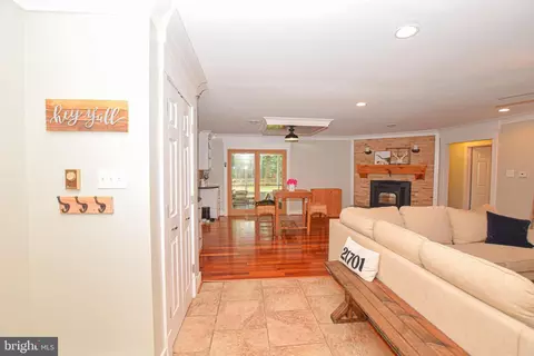 8013 Dustin Dr, Frederick, MD 21701 photo 3