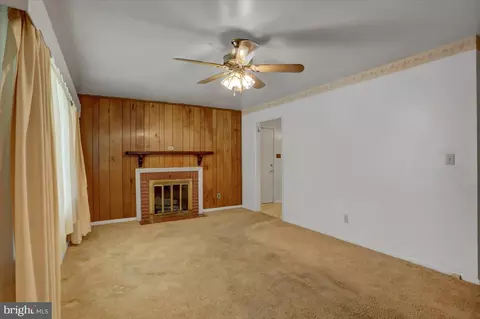 907 Cherokee Trl, Frederick, MD 21701 photo 6
