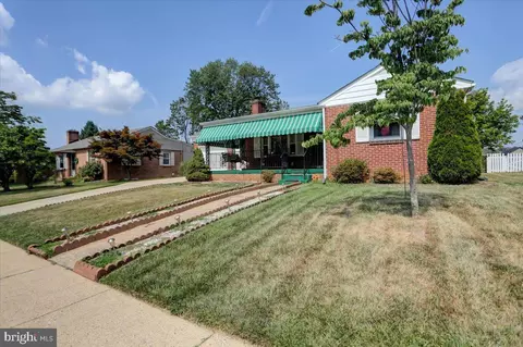 907 Cherokee Trl, Frederick, MD 21701 photo 2