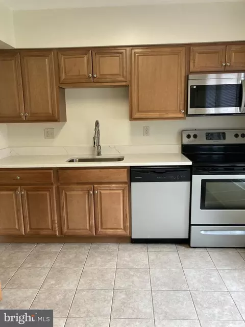 113 Lauren Ct, Frederick, MD 21703 photo 4