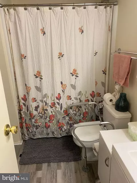 5811 Drawbridge Ct, Frederick, MD 21703 photo 9