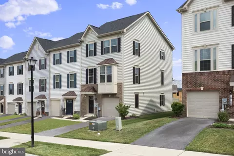 10128 Hutzell St, Ijamsville, MD 21754