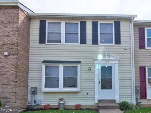 175 Fairfield Dr, Frederick, MD 21702 photo 2