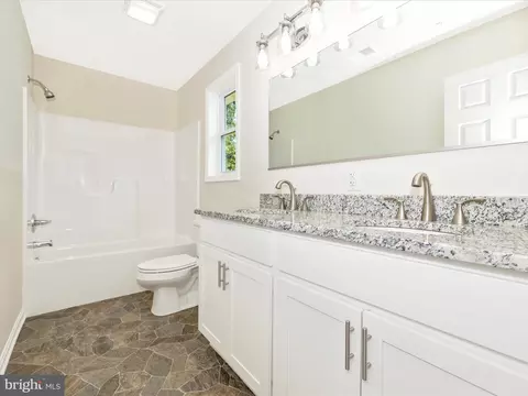 409 E St, Brunswick, MD 21716 photo 28