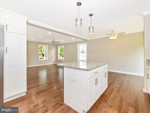 409 E St, Brunswick, MD 21716 photo 16