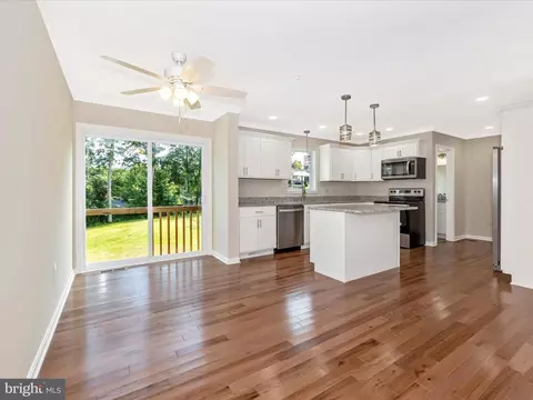 409 E St, Brunswick, MD 21716 photo 9
