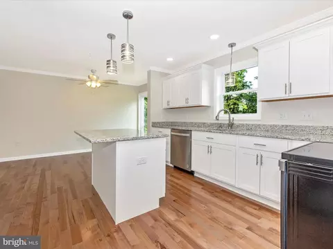 409 E St, Brunswick, MD 21716 photo 15