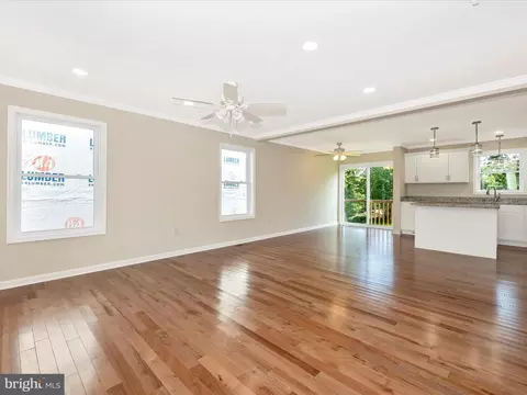 409 E St, Brunswick, MD 21716 photo 5