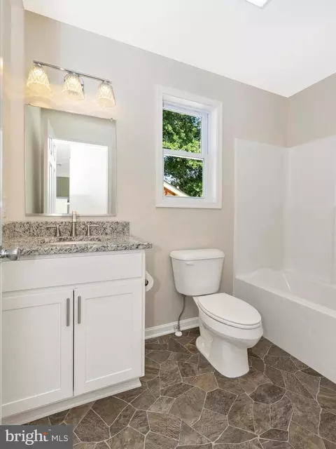 409 E St, Brunswick, MD 21716 photo 39