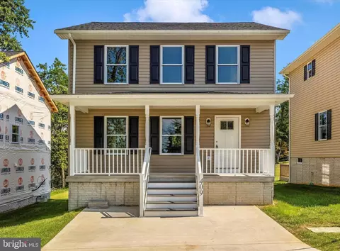409 E St, Brunswick, MD 21716