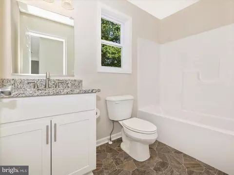 409 E St, Brunswick, MD 21716 photo 38