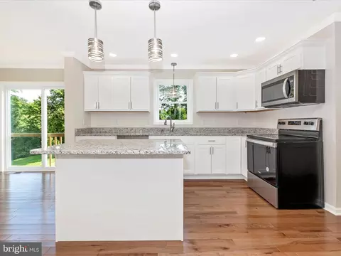 409 E St, Brunswick, MD 21716 photo 14