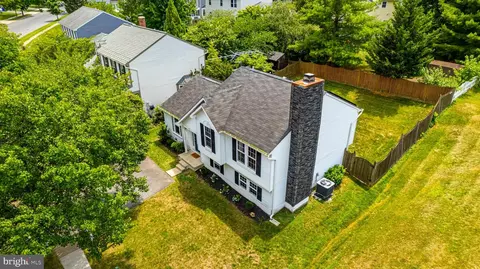 1420 Hunting Horn Ln, Frederick, MD 21703