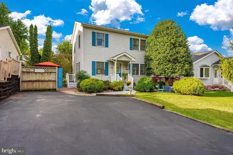 15 W H St, Brunswick, MD 21716