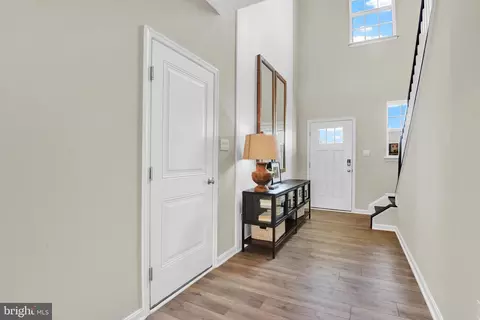 495 Hanson St, Frederick, MD 21701 photo 2