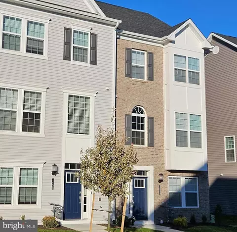 1450 Clingmans Dome Dr, Frederick, MD 21702