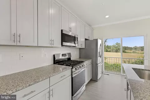 2373 Spruce Knob Ter, Frederick, MD 21702 photo 3