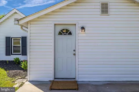 5913 Bartonsville Rd, Frederick, MD 21704 photo 4