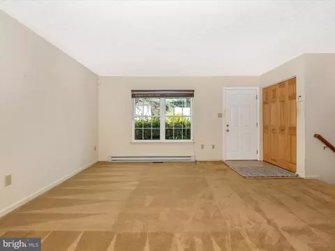 209 Thames Dr, Frederick, MD 21702 photo 10
