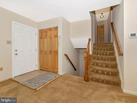 209 Thames Dr, Frederick, MD 21702 photo 4