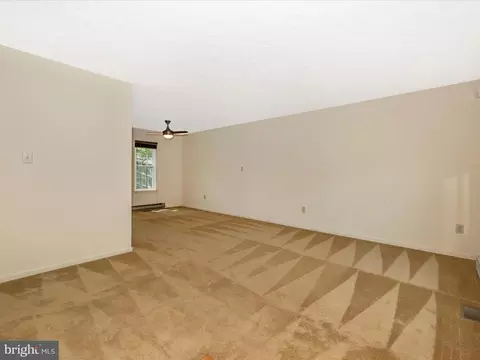 209 Thames Dr, Frederick, MD 21702 photo 8