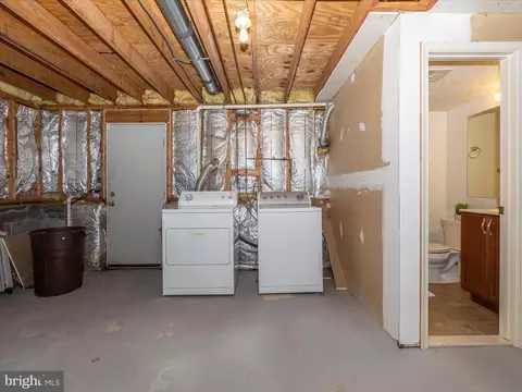 209 Thames Dr, Frederick, MD 21702 photo 31