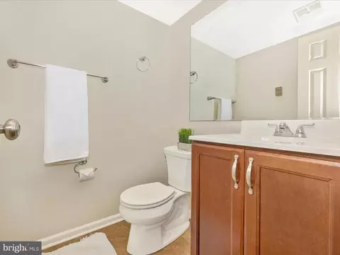 209 Thames Dr, Frederick, MD 21702 photo 32
