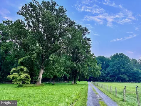 12548 Brandenburg Holw, Myersville, MD 21773