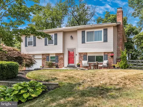 1405 Millbank Ct, Frederick, MD 21703