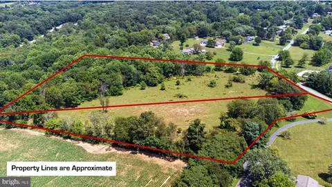 3925 Skyview Dr, Mount Airy, MD 21771