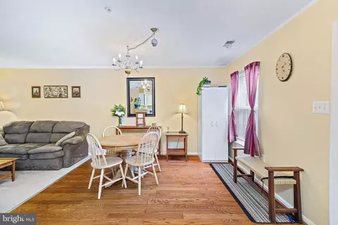5040 Saint Simon Ter, Frederick, MD 21703 photo 4