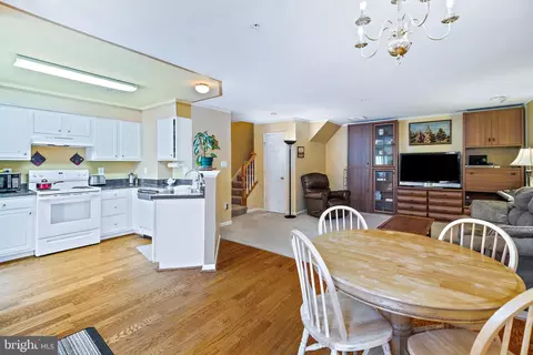 5040 Saint Simon Ter, Frederick, MD 21703 photo 8
