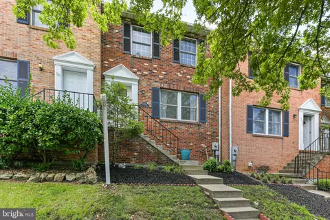 1321 Oak View Dr, Mount Airy, MD 21771