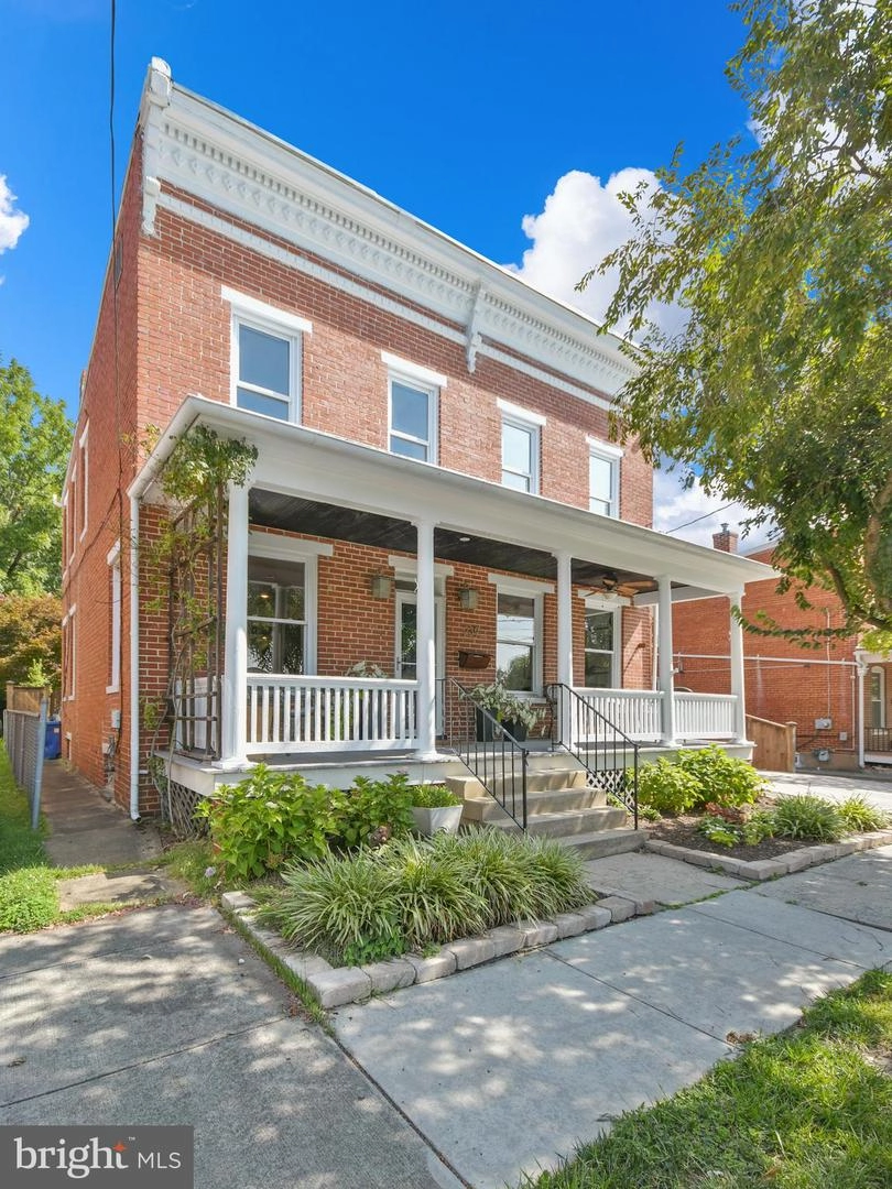 239 Washington St, Frederick, MD 21701 photo 2