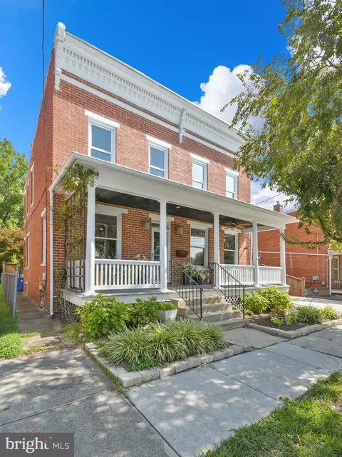 239 Washington St, Frederick, MD 21701 photo 2