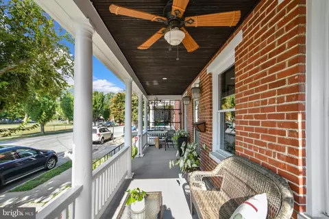239 Washington St, Frederick, MD 21701 photo 4