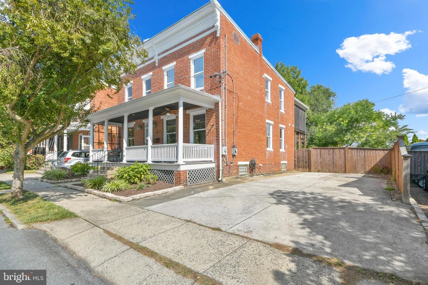 239 Washington St, Frederick, MD 21701 photo 3