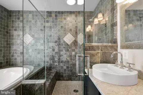 239 Washington St, Frederick, MD 21701 photo 46