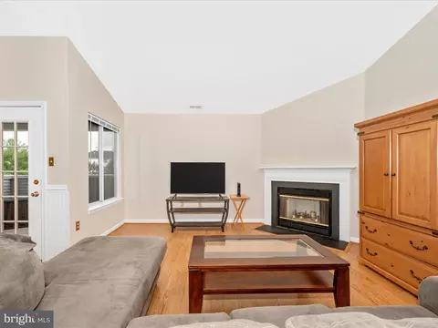 2129 Wainwright Ct #2B, Frederick, MD 21702 photo 6