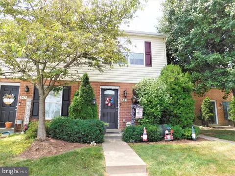 545 Wellington Ct, Frederick, MD 21703