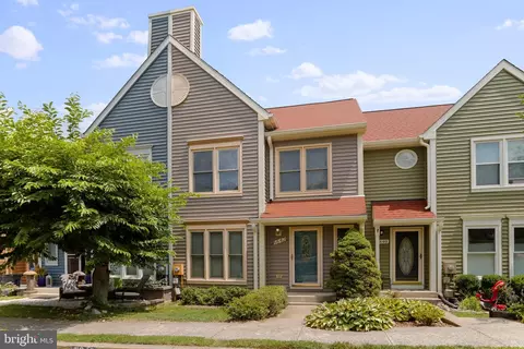 6642 E Beach Dr, New Market, MD 21774