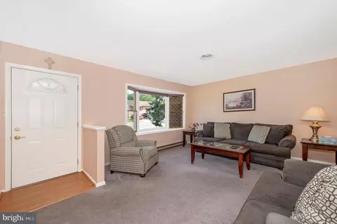 1606 Andover Ln, Frederick, MD 21702 photo 4